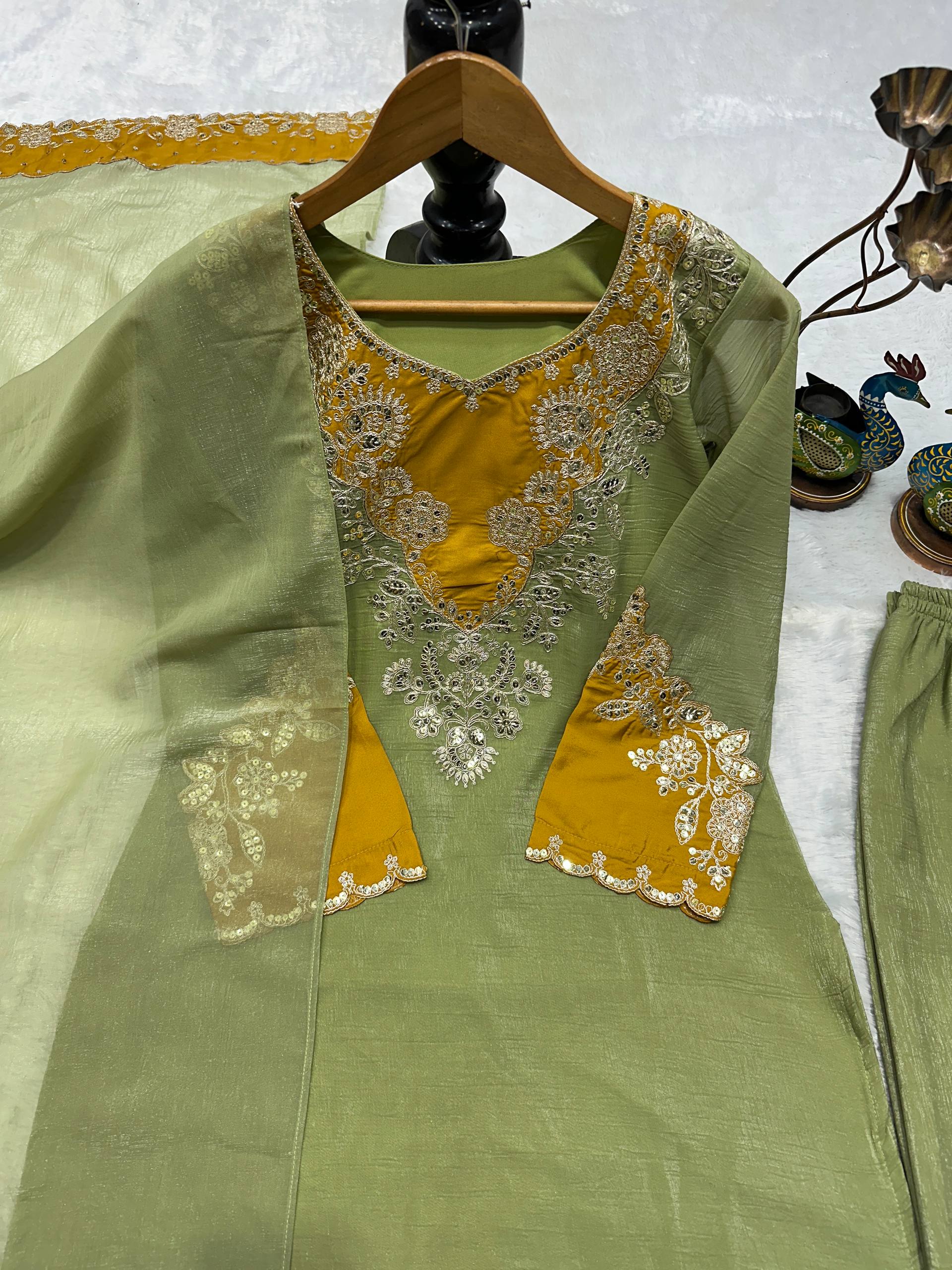 Gilded Moss & Ochre Gen-Z Set